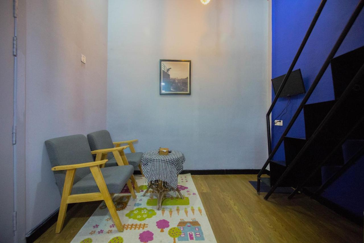 The Artist Residence Пном Пен Екстериор снимка