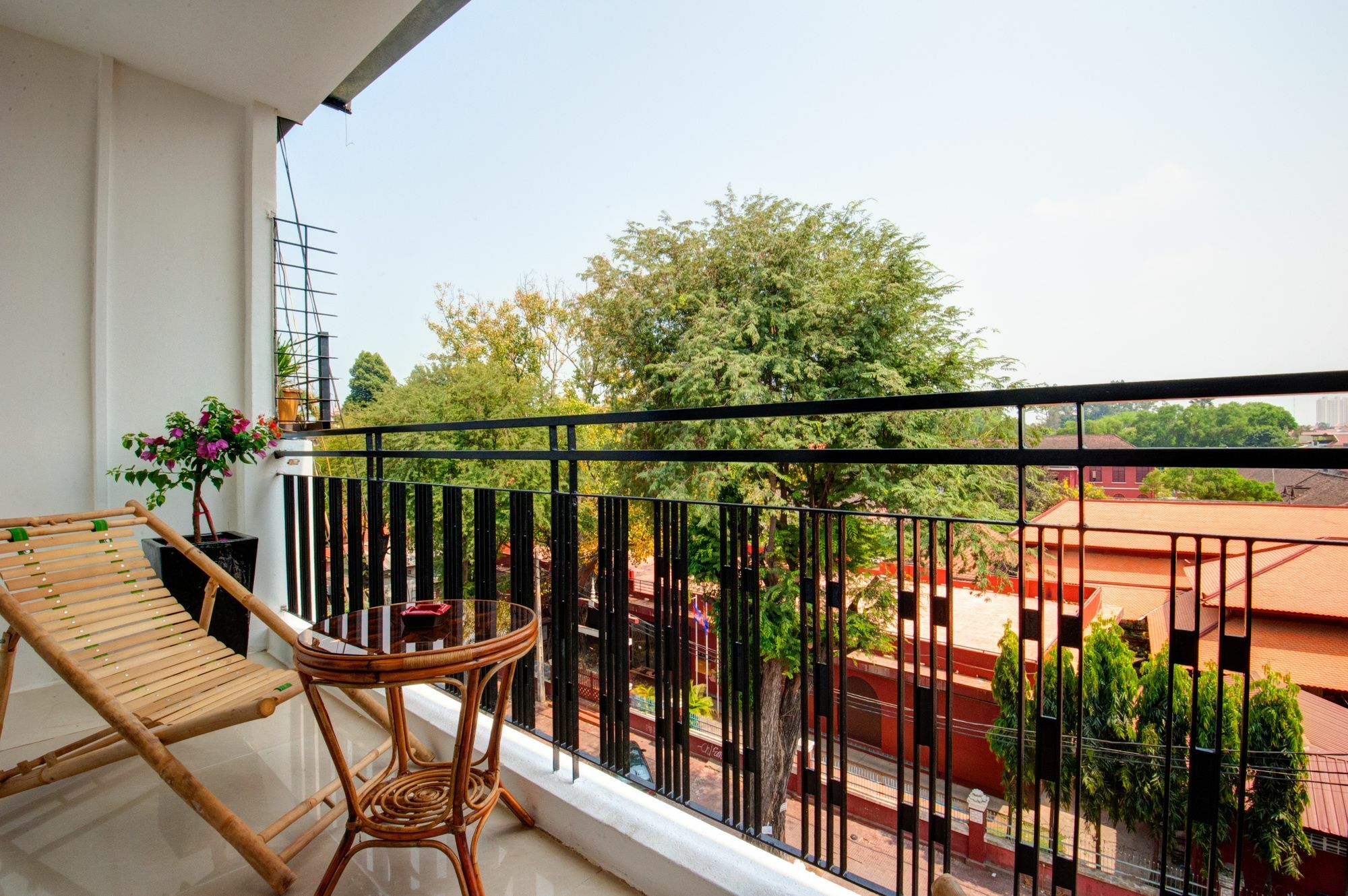 The Artist Residence Пном Пен Екстериор снимка